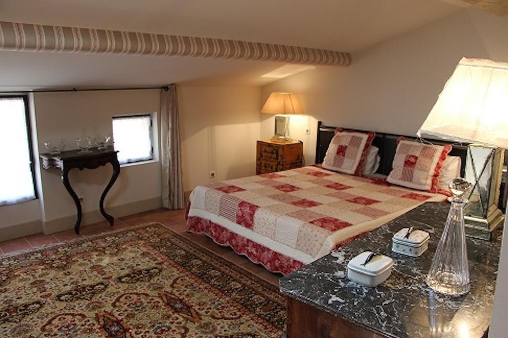 La Petite Hostellerie Uzes Bagian luar foto